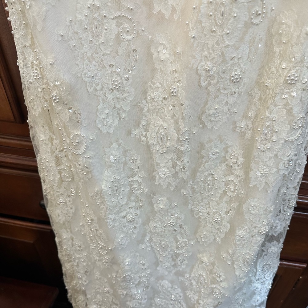 MORILEE Hand Beaded Short Sleeved Long Luxurious Wedding Gown SZ 6 $1000 MSRP - Picture 10 of 16